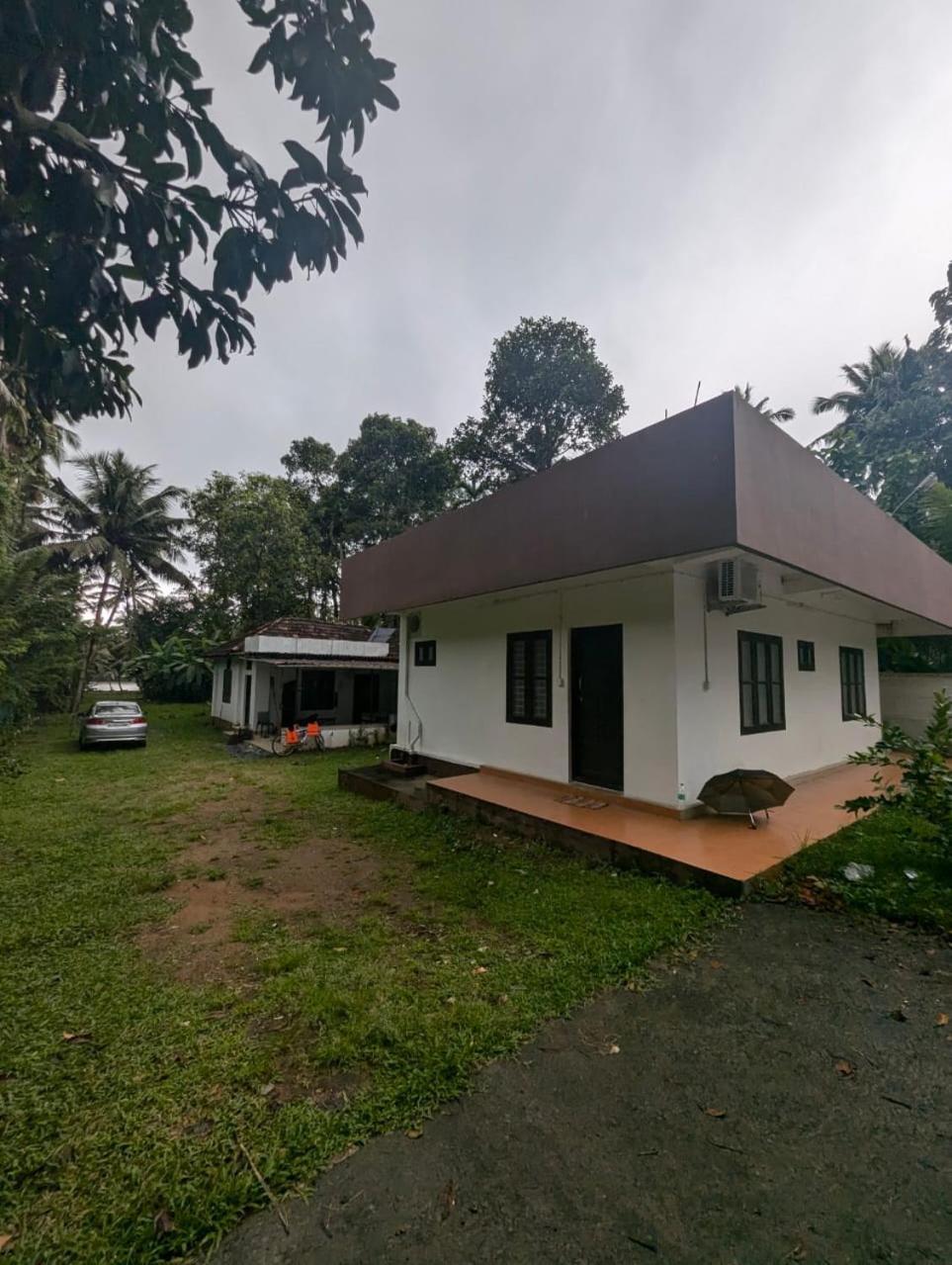 Islandstay-a Riverside Kollam