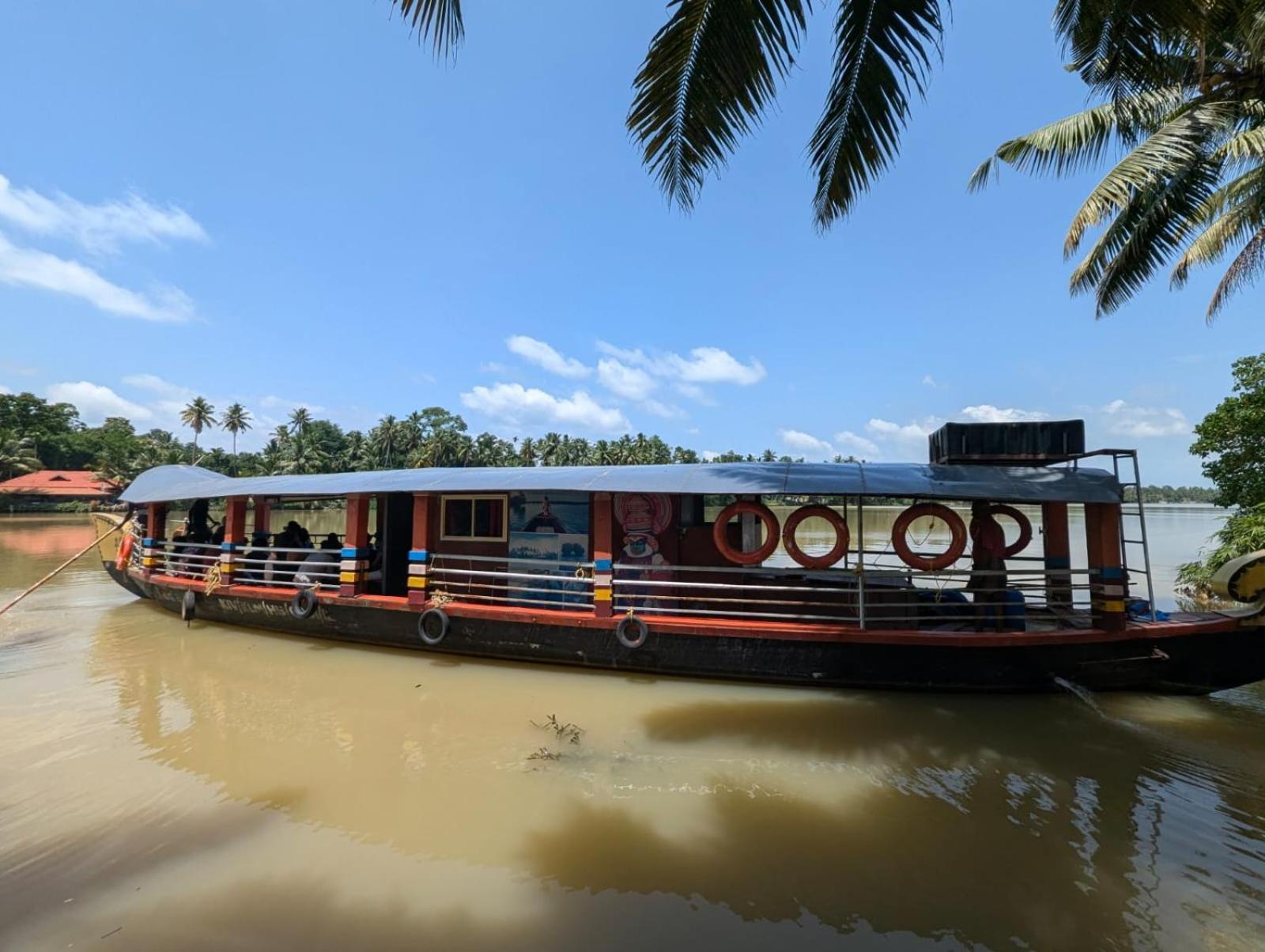 Islandstay-a Riverside * Kollam